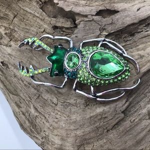 Green bug beetle brooch pin crystal sparkly silver vintage style NEW Glass